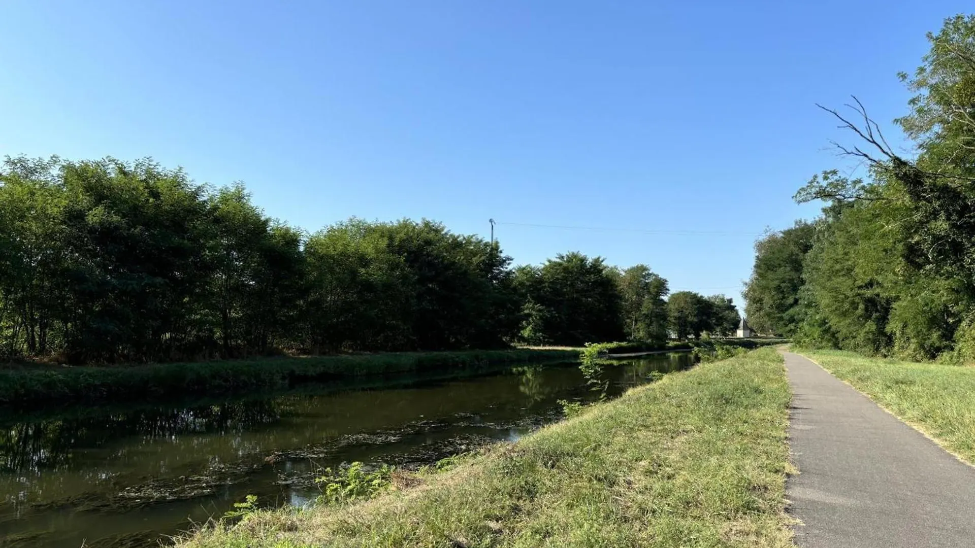 Holiday home Maison Avec Jardin Pres Du Canal Et De La Loire, Equipement Complet, Parfait Pour Familles - Fr-1-489-550 Diou  France